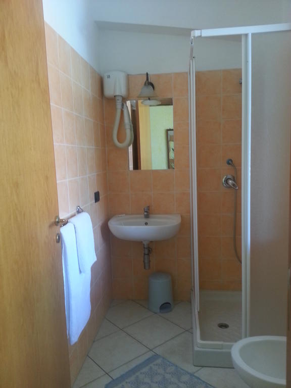 Hotel Mistef Фалерна Номер фото